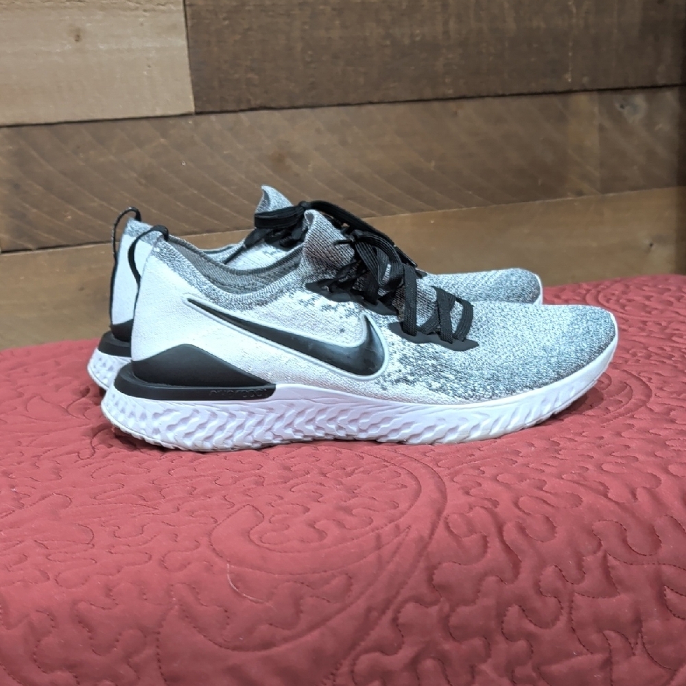 Nike Epic React Flynit Oreo Running Shoes Mens 10.5 - Picture 3 of 8